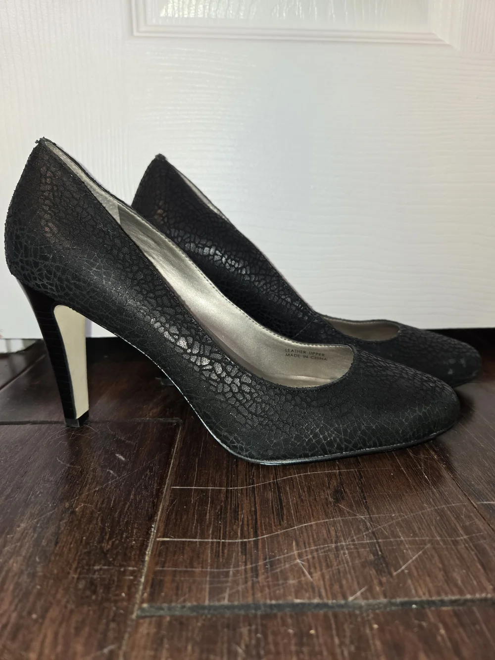 Tahari Black Women's Pointed Toe High Heels